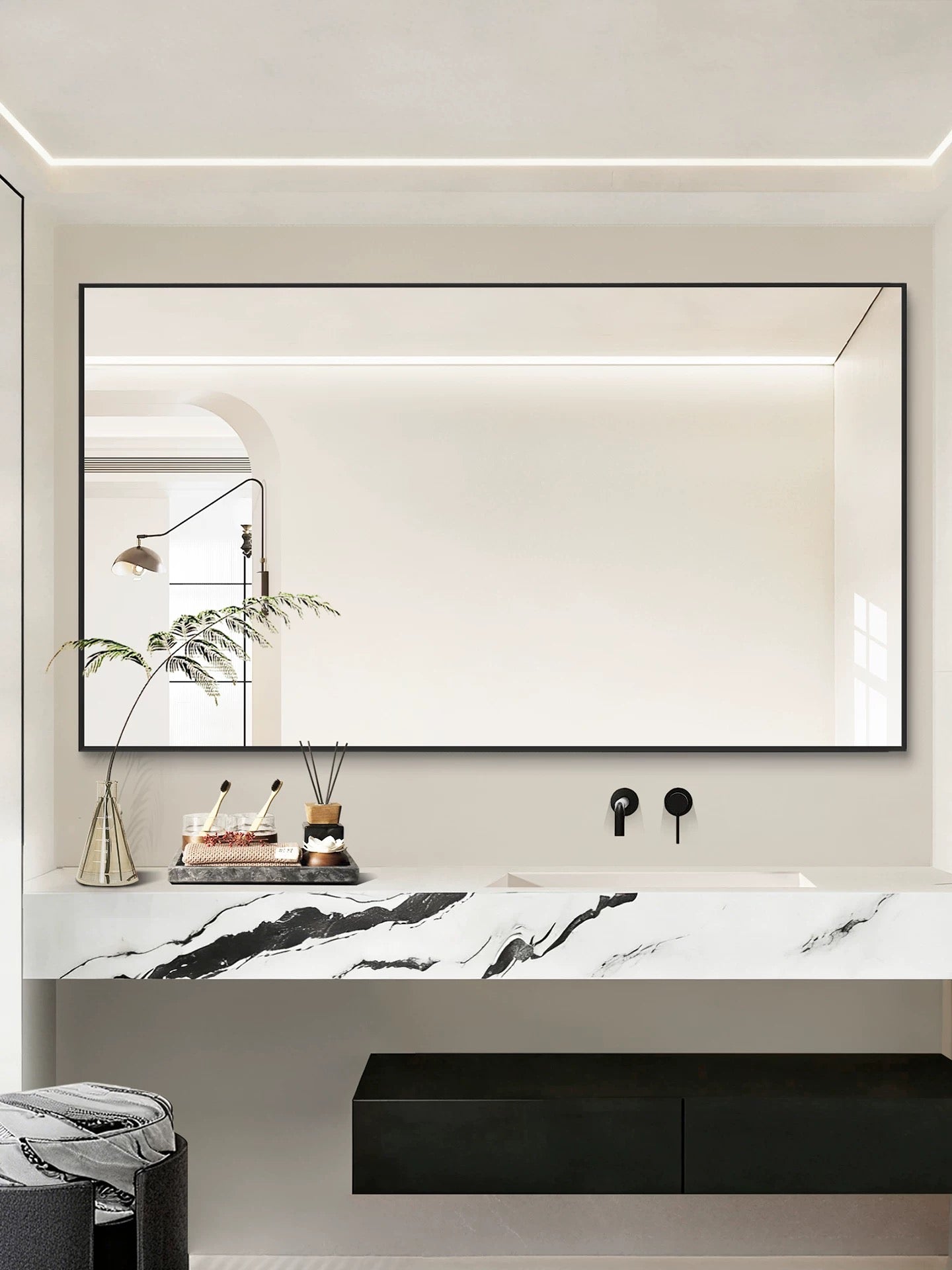 Rectangular mirror with frame, aluminum alloy/stainless steel, customizable, multifunctional, smart mirror, bathroom mirror, sanitary mirror, dressing mirror, lighting, anti-fog, explosion-proof mirror.