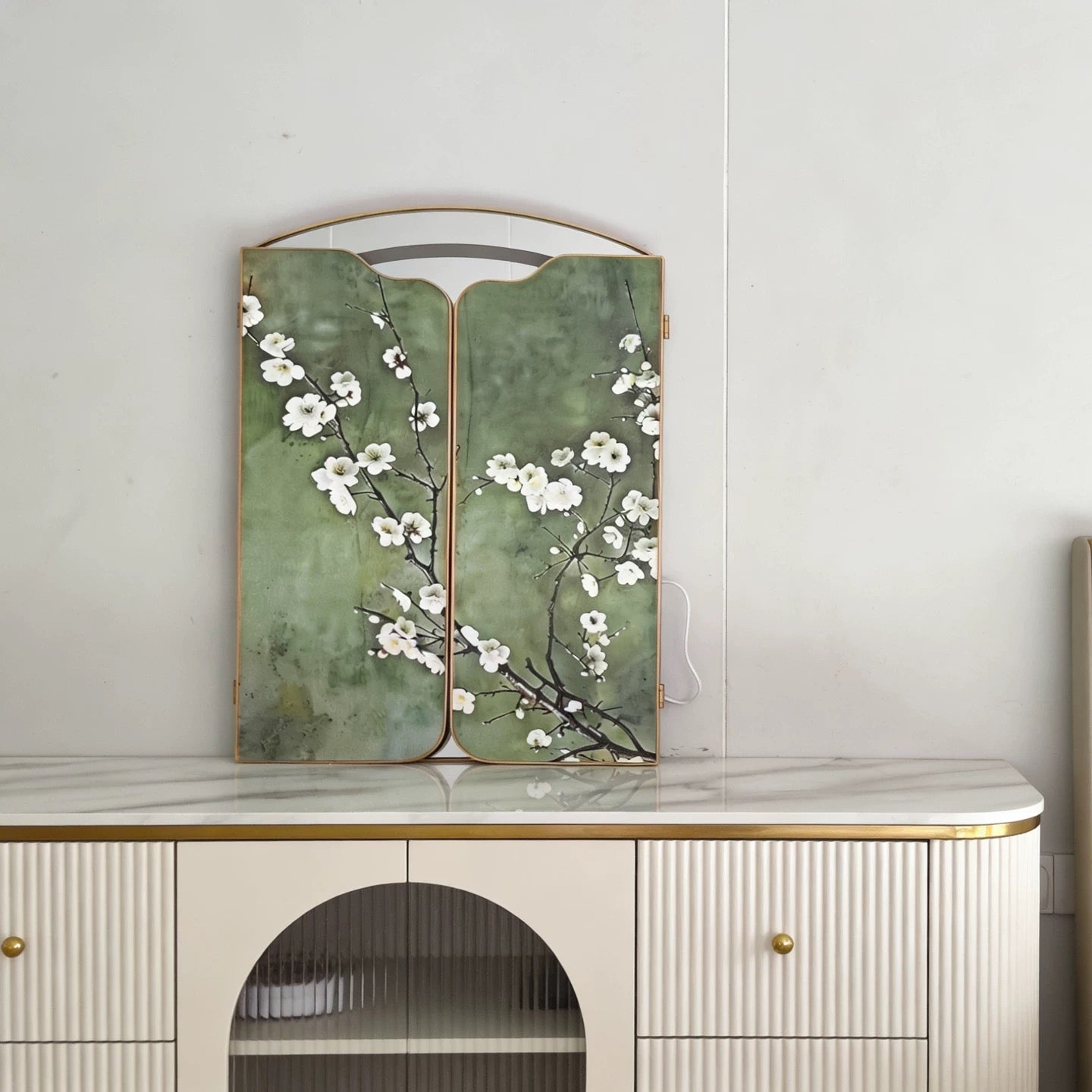 Makeup mirror available in customizable, foldable, multi-functional, explosion-proof mirror, light-emitting, fog-resistant, bathroom mirror, display mirror, and full-body mirror.