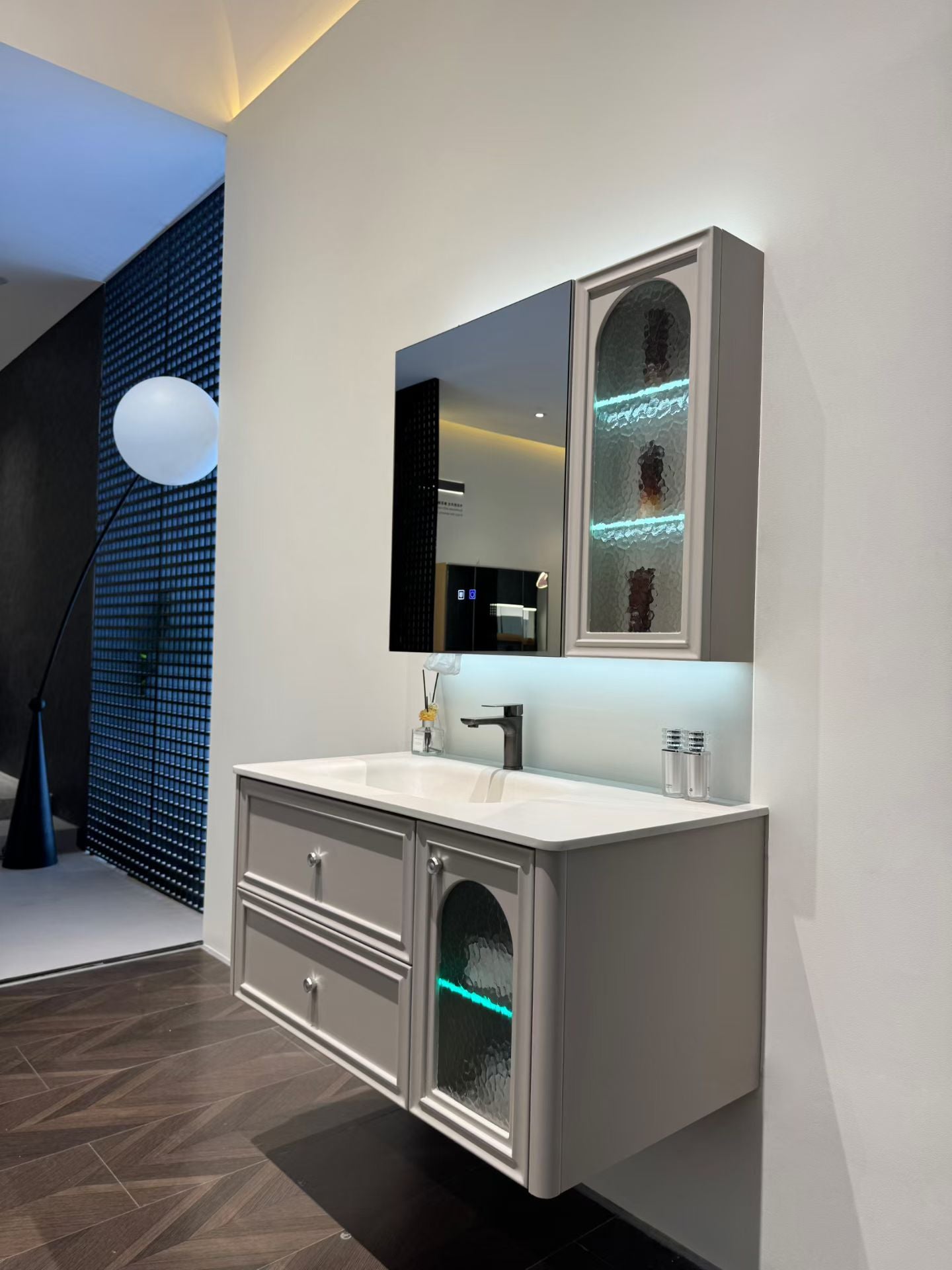 Wooden cabinet with painted finish, easy to clean; high-temperature resistant; integrated ceramic basin made from stone slabs