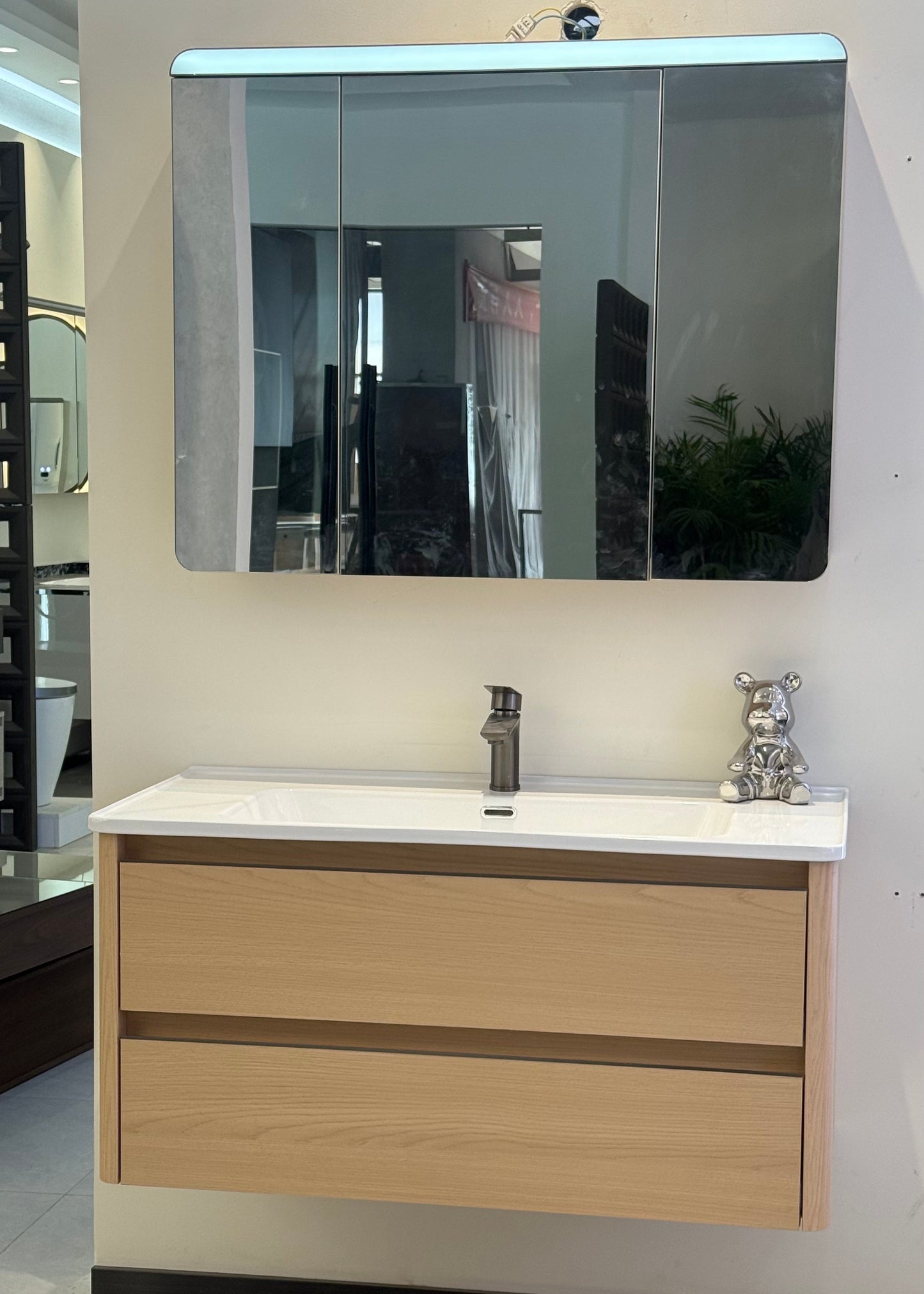 Wooden bathroom cabinet with natural wood style, washbasin, eco-friendly bathroom cabinet, stone slab integrated bathroom, ceramic basin.